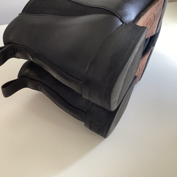 Poppy Barley Low Rise Chelsea Boots, Black - Picture 8 of 8